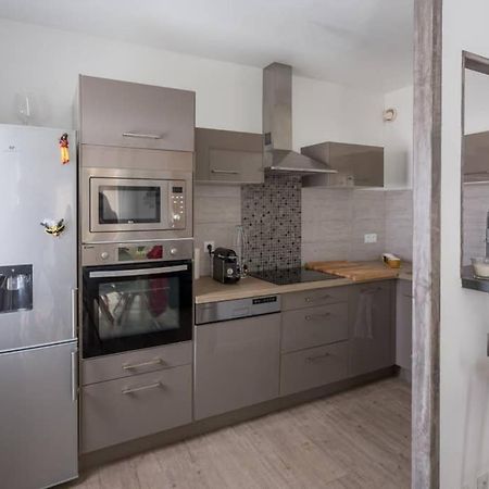 Appartement T2 Proche Centre Ville Istres Exterior photo