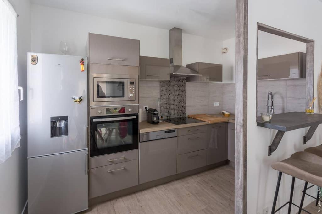 Appartement T2 Proche Centre Ville Istres Exterior photo